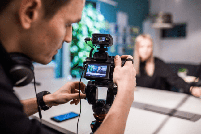 Comment creer des temoignages video les trois options-2